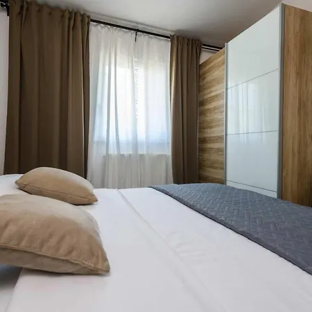 Holiday home Astrid Brijuni